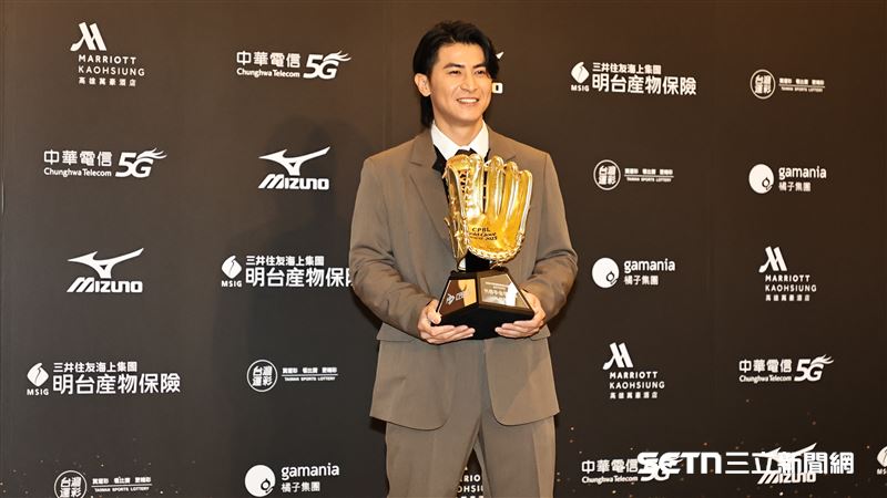 陳傑憲獲得外野金手套。（圖／資料照，記者劉彥池攝影）