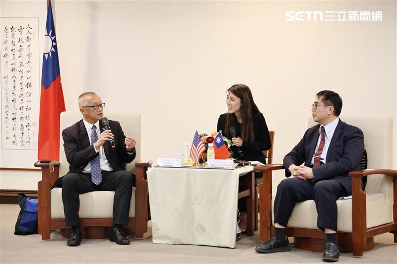 美國加州託倫斯市長陳光豪再訪台南，邀請南市少棒隊赴美參加國際友誼賽。（圖／台南市政府提供）