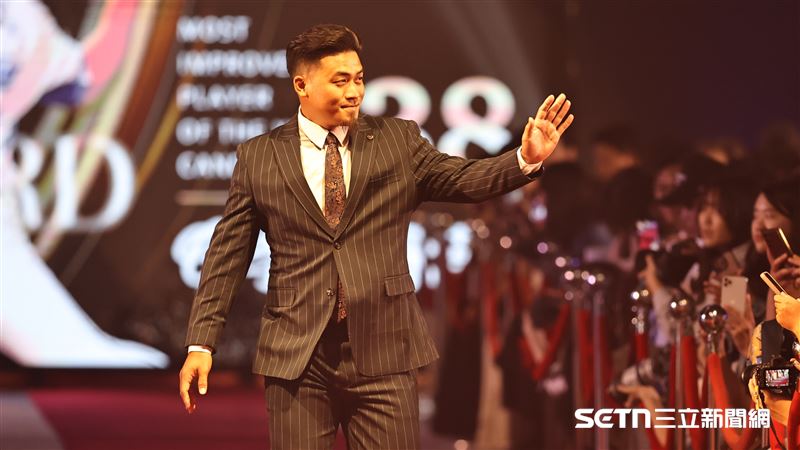 富邦悍將投手李吳永勤獲得年度最佳進步獎。（圖／記者劉彥池攝影）