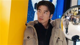 傅孟柏穿著最新NRN羽絨外套系列。（圖／品牌業者提供）