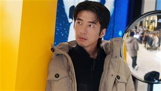雙面男星傅孟柏　穿羽絨外套秀完美身形