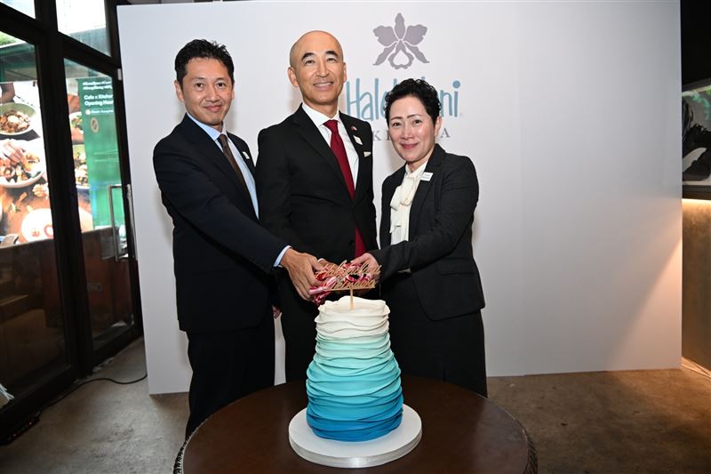 「沖繩海麗客蘭尼」新任總經理福永健司（中）特地率領團隊來台交流。（圖／業者提供）