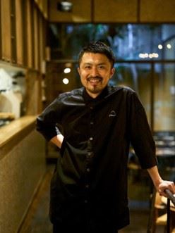 「沖繩海麗客蘭尼」Shiroux創意餐廳顧問主廚坂本健。（圖／業者提供）