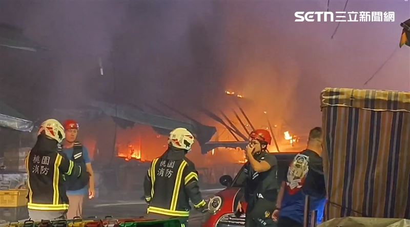 新／桃園南門市場大火！濃煙狂竄傷亡不明