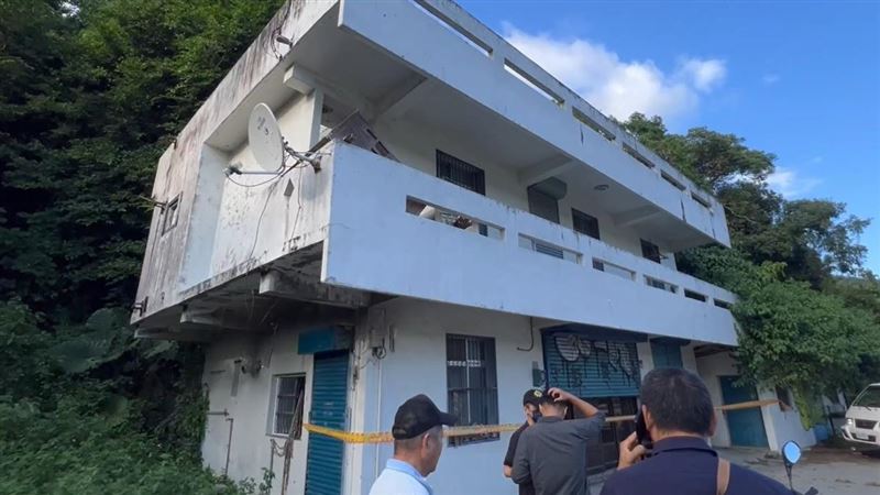 男子探視7年未見的獨居好友，卻驚見屋內有白骨。（圖／翻攝畫面）