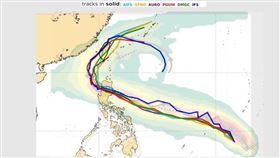 針對鳳凰颱風的預報分析 賈新興（圖／翻攝自賈新興臉書）