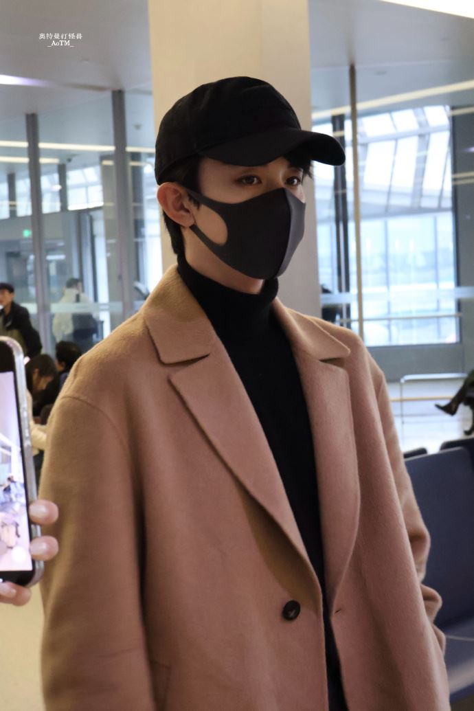 郭俊辰現身機場。（圖／翻攝自微博）