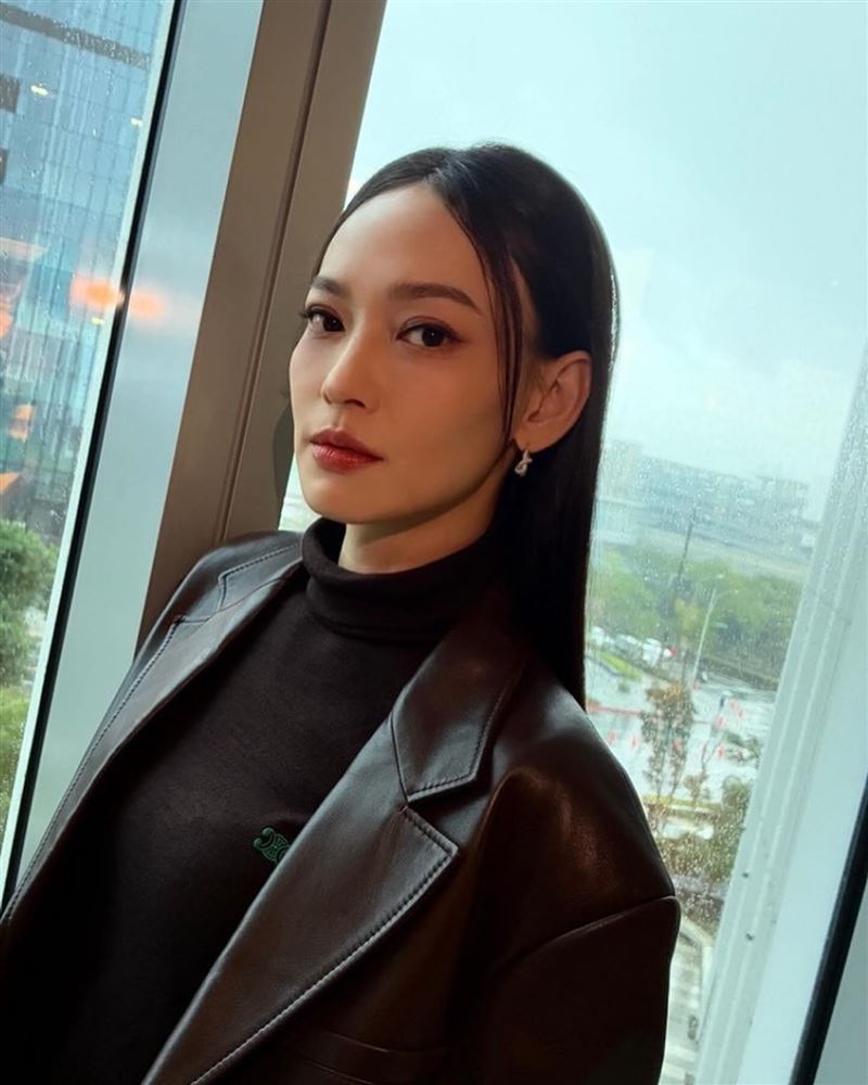 姚以緹在浪漫奇幻愛情大戲《佛系使者–阿夜》中飾演活了500年的九尾狐。（圖／翻攝自姚以緹臉書）