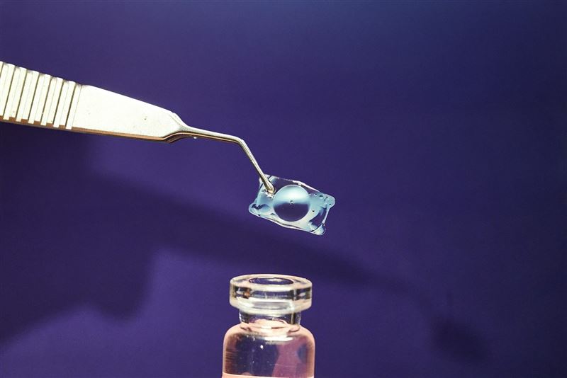 網紅醫師現身解析 EVO ICL植入式隱形眼鏡微中央孔後房新設計