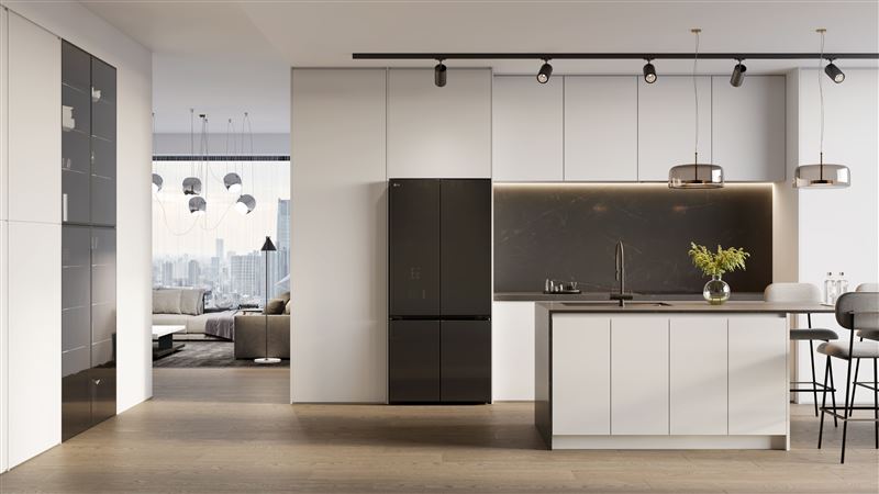 LG 619公升智慧變頻四門冰箱搭配節能補助最高現省25,000元