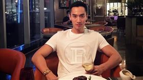 賴弘國刪光所有和第三任妻子的合照。（翻攝自賴弘國IG）