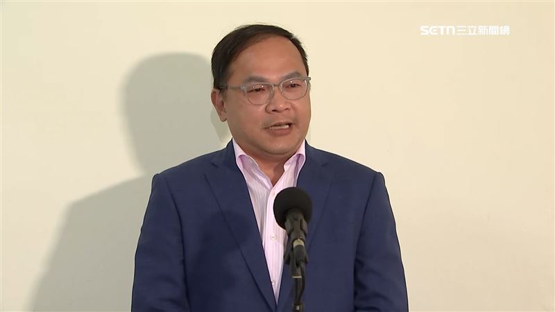 立委王義川（圖）在青埔高鐵站前設立「普發一萬諮詢服務處」，被解讀成想代表民進黨參選2026桃園市長選舉