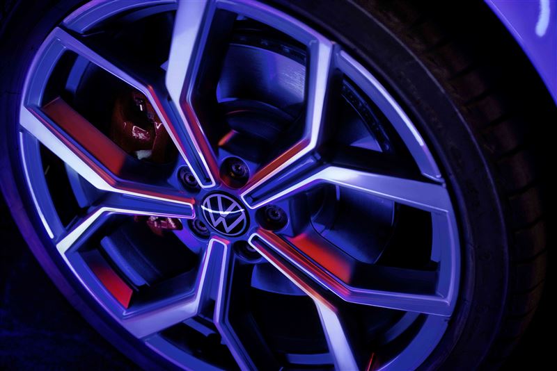 福斯The new Polo GTI採用18吋Faro鋁圈。（圖／Volkswagen提供）