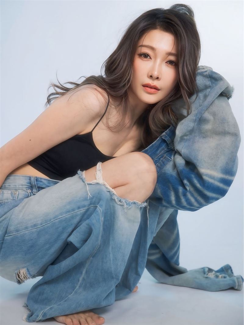 女星林欣霈在2022年發現罹患甲狀腺乳突癌(圖/翻攝自IG @verna_pei)