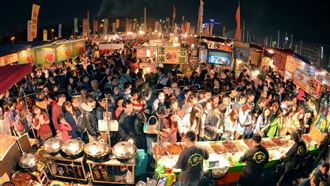 快訊／黃仁勳夜衝台南小吃城　必吃推薦