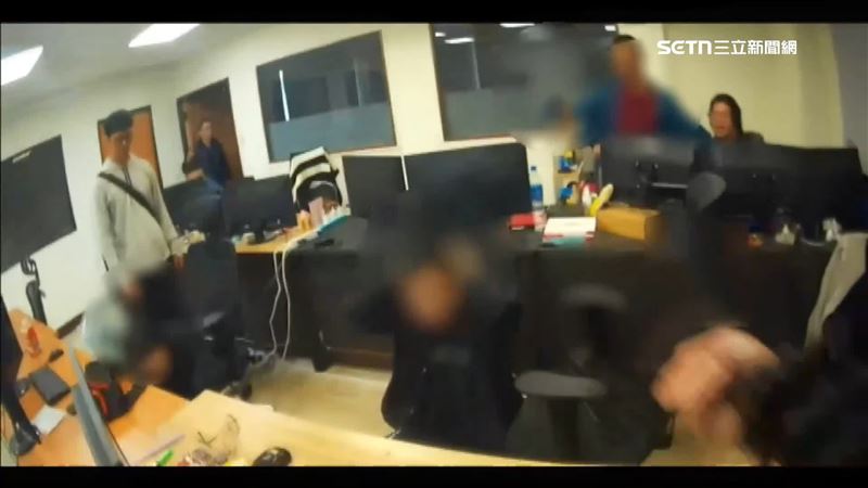 台中市刑警大隊破獲非法線上博奕網站的機房，一年半的期間，賭資出入更高達4億元