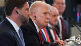 川普出席與中亞領袖們的會晤。（圖／美聯社／達志影像）