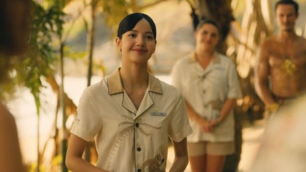 Lisa首次挑戰演出《白蓮花大飯店3》飾演Mook一角，正式以演員身分出道。（圖／翻攝自HBO）