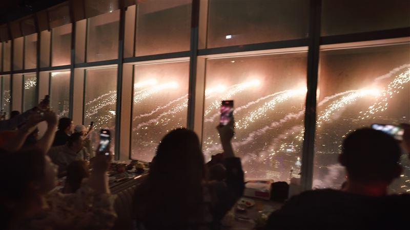 饗 A Joy跨年場下週開搶，可體驗被台北101煙火包圍的震撼。(圖／饗賓集團提供）