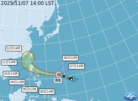 鳳凰颱風將北轉逼近台灣。（圖／氣象署）