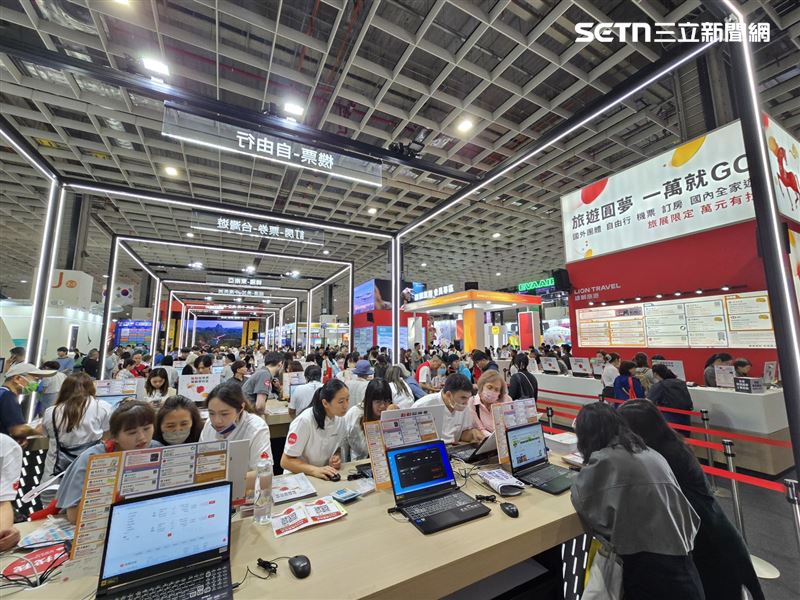 雄獅「北歐行程」買氣最旺,最大單為15人親友團報名總額高達330萬元。(圖/記者李育道攝影)