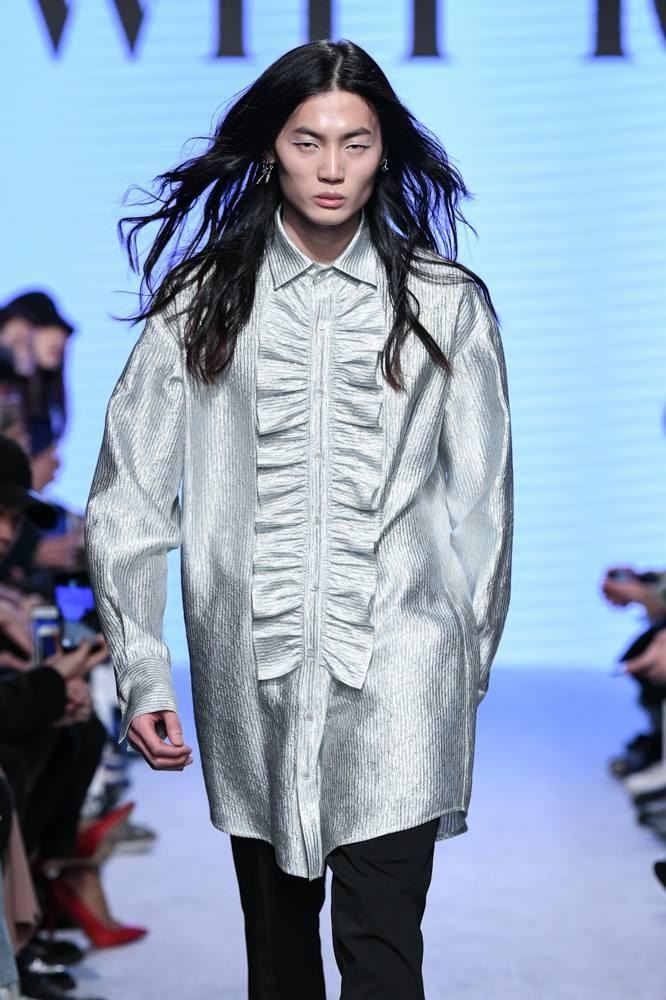 金性燦近年是首爾時裝週常客，更於2019年登上米蘭時裝週舞台，成為南韓新生代男模代表。（圖／翻攝自金性燦臉書）