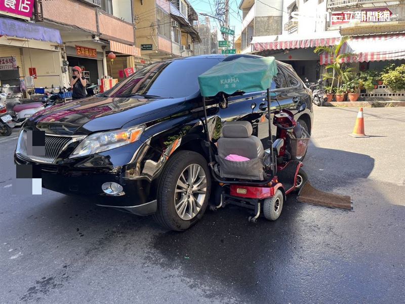 南投埔里鎮發生死亡車禍，99歲阿嬤看病回家路上挨撞，送醫不治。（圖／翻攝畫面）