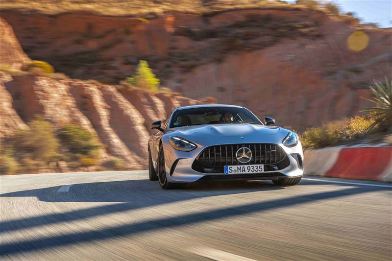 GT Coup&eacute; 升級 MBUX 3.0，更配備進階娛樂套件，帶來更豐富的互動體驗。（圖／Mercedes-Benz提供）