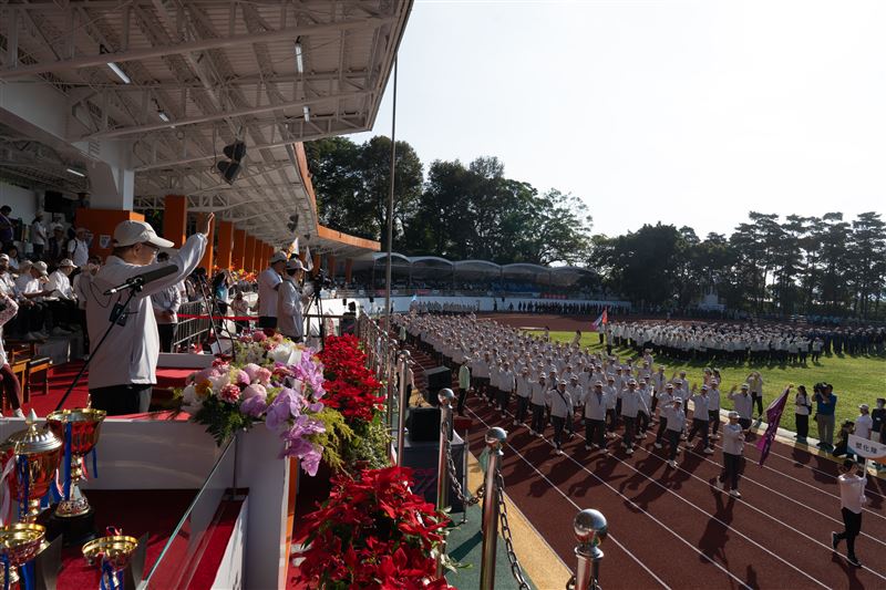 台塑運動會7年後復辦,吳嘉昭定調「變局用快解」:五大轉型加速、AI累計2,037件年效益約77億;差別化產品2025佔比拚52.8%,南亞、台化第三季轉盈,集團營運現回溫跡象。(圖/台塑提供)