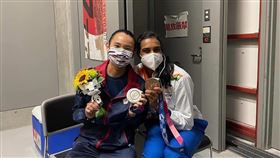 印度羽球名將辛度與戴資穎。（圖／翻攝自辛度臉書）