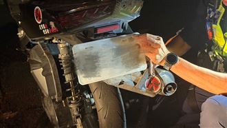 假牌騎士遇警AI巡防破功　被逮竟這樣說