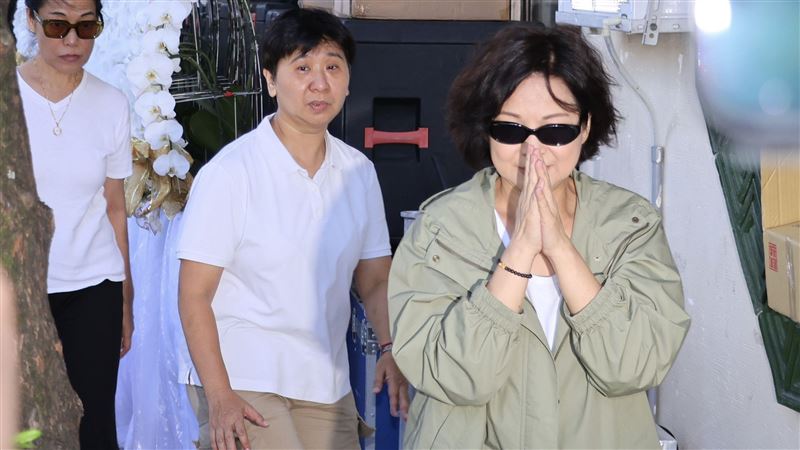 楊貴媚送別顏正國：不知道他小孩這麼小