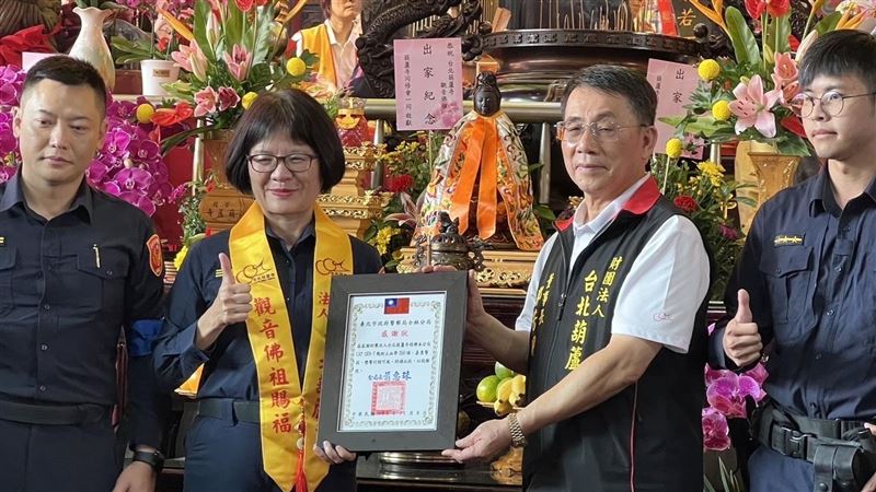 台北葫蘆寺捐贈士林警止血帶　超過40萬元