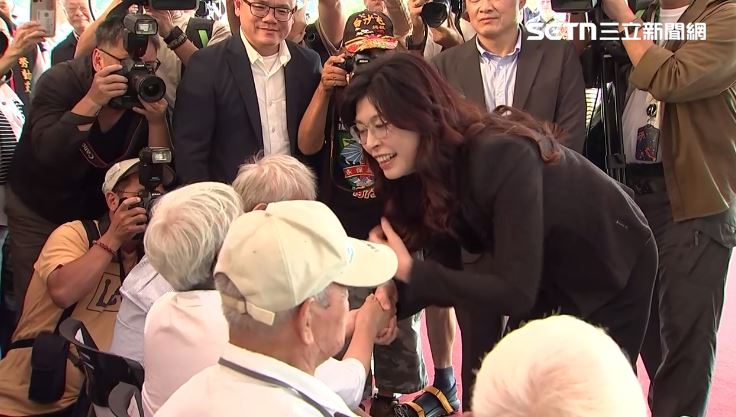 鄭麗文追思「共諜」 支持者喊都是中國人