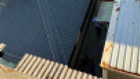 老翁墜落地點。（圖／翻攝畫面）