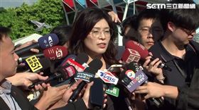 國民黨新任黨主席鄭麗文出席「50年代白色恐怖秋祭追思慰靈大會」，現場仍將「共諜」等人列為「犧牲烈士」緬懷。(圖／翻攝照片)