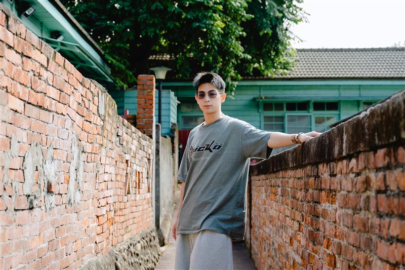 歌手林亭翰打球出意外。（圖／北投映像電影提供）