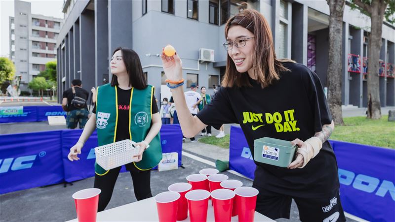 拳擊選手黃筱雯參加國訓家庭日趣味競賽。（圖／國訓中心提供）