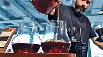 杜拜咖啡廳Julith推出全球最貴的咖啡，每杯要價約3萬元台幣，創下金氏世界紀錄。（圖／翻攝自Gulf News）