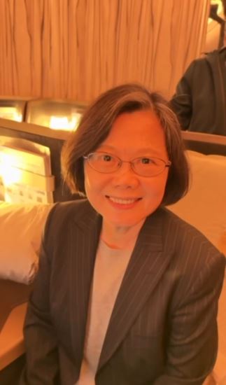 蔡英文也在自己的社群THREADS上發文，並透過影片表示「我們要出發了」