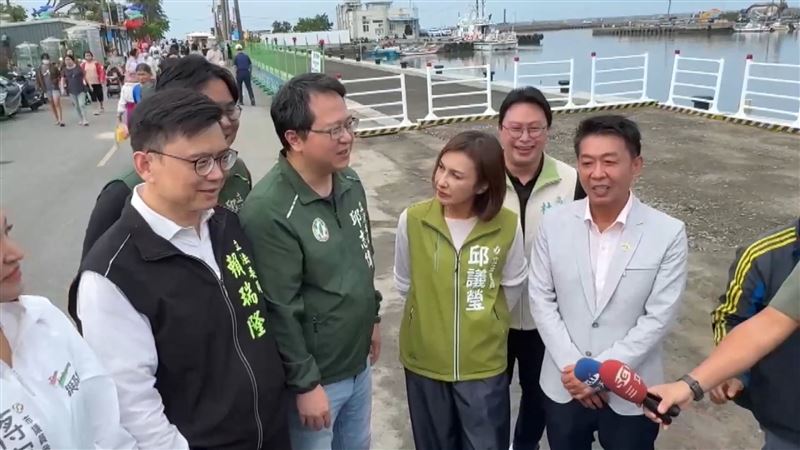 要拚2026高雄市長初選的綠委們打團結牌