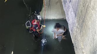 口角,吵架,仁武區,情侶