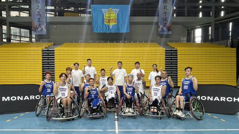 《Monarch》贊助這次台灣輪椅籃球隊全套球衣球褲。（圖／Monarch提供）