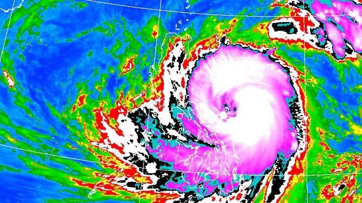 鳳凰攔腰斷頭颱明恐海警!13日這縣市出海