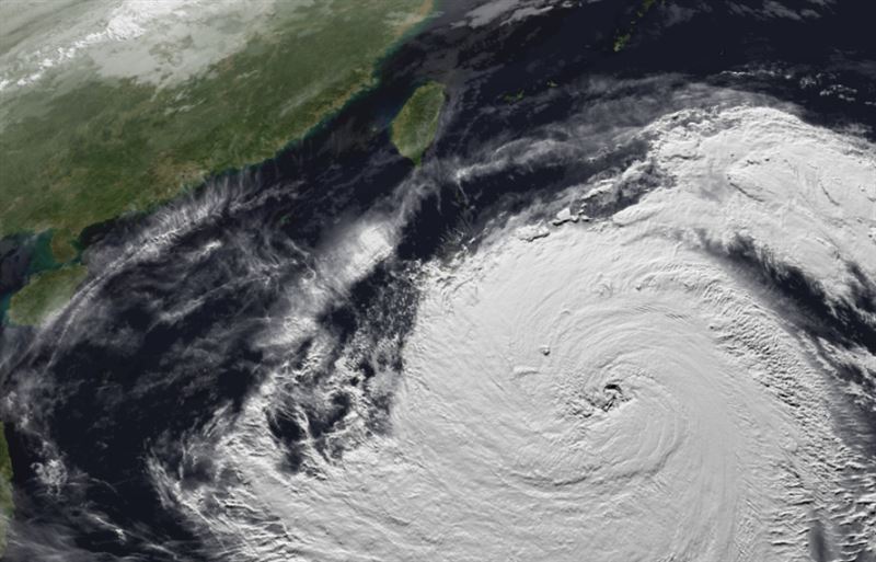 鳳凰颱風來勢洶洶。（圖／取自國家災害防救科技中心）