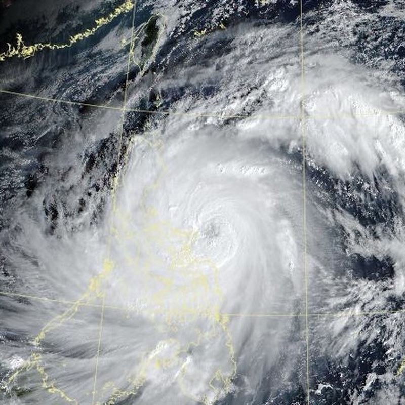 鳳凰颱風環流巨大，但風場不均勻。（圖／翻攝自鄭明典臉書）