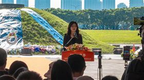 鄭麗文出席「五〇年代白色恐怖受難者追思秋祭慰靈大會」。（圖／翻攝自鄭麗文臉書）