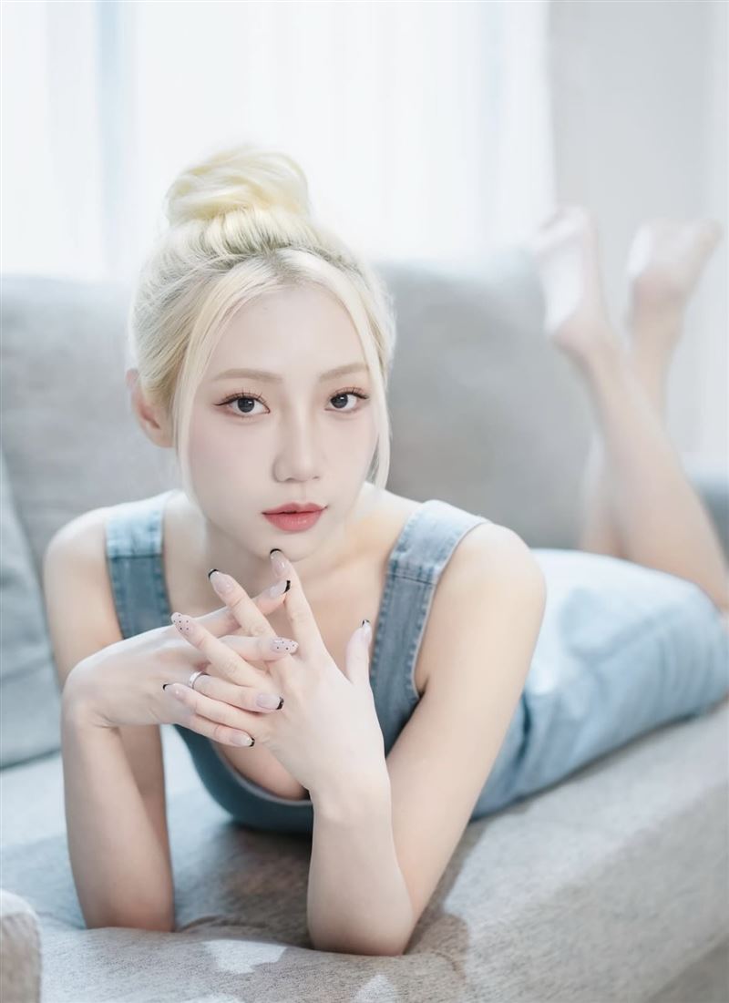 卉妮2026桌曆走居家風格（圖／樂天桃園提供）