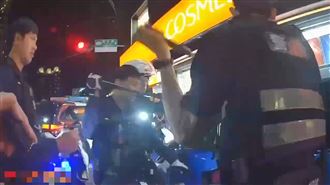 無照掛假牌毒駕拒檢　警破車窗逮駕駛送辦