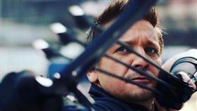 好萊塢知名男星傑瑞米雷納近日卻陷入性騷擾與家暴指控風波。（圖／翻攝自傑瑞米雷納IG）